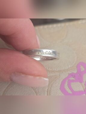 Authentic Tiffany & Co Narrow Ring - 925 Sterling Silver - Estate Piece In GUC